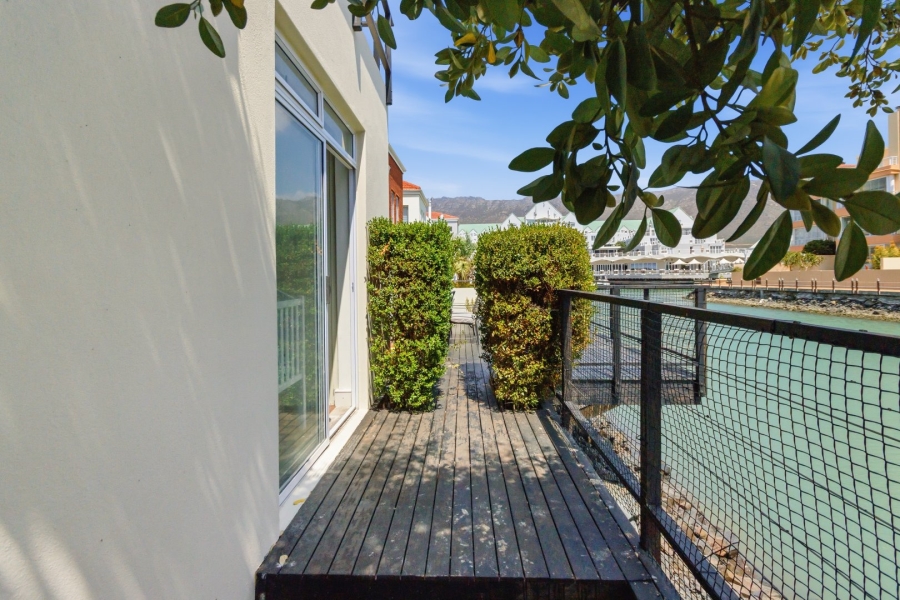 4 Bedroom Property for Sale in Harbour Island Western Cape